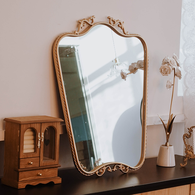 Retro Mirror Wall Hanging Mirror