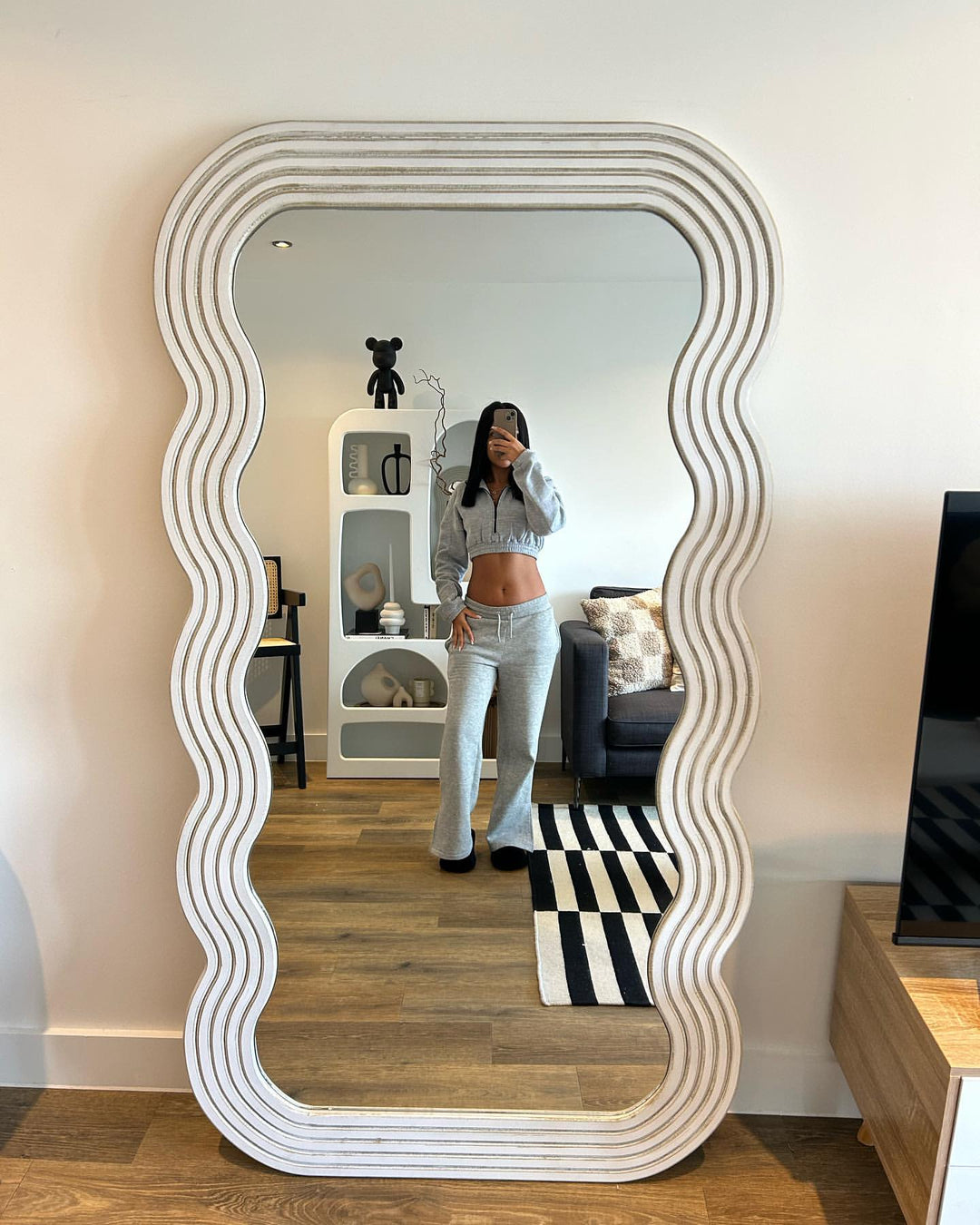 Undulating Mirror Full-length Mirror Retro Mirror Wall-mounted Mirror