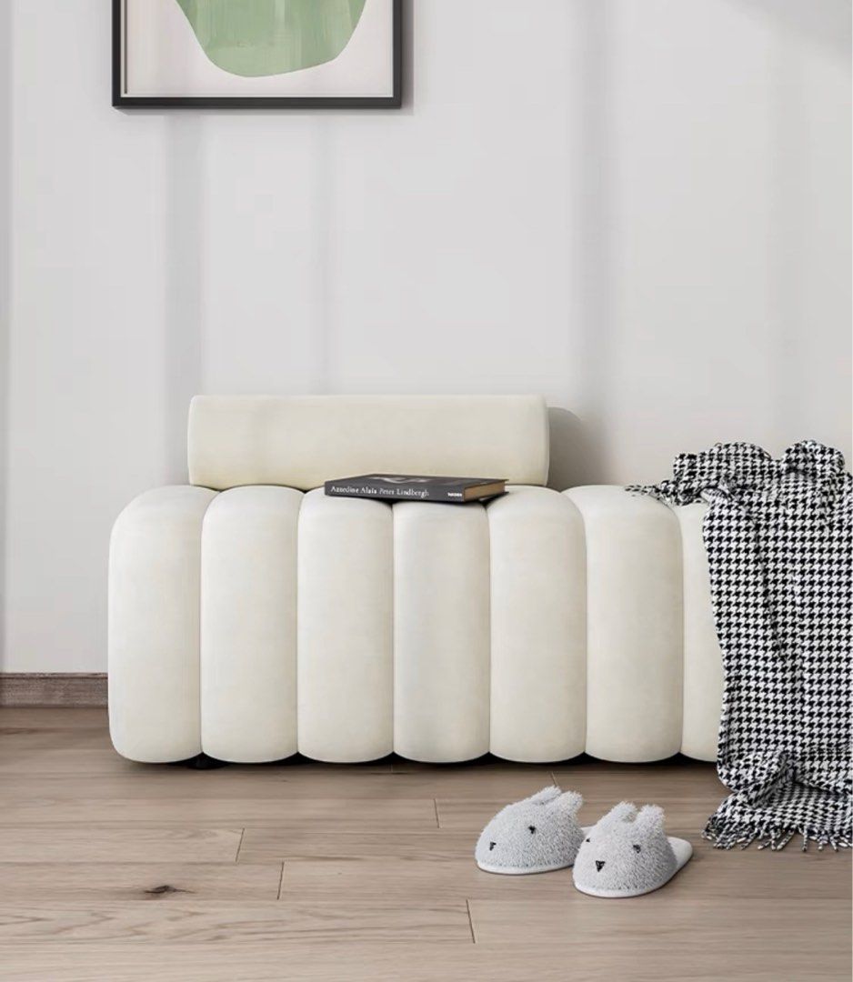 مقعد مخملي حديث