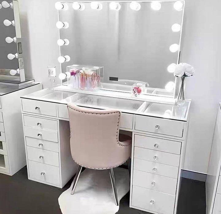 Hollywood Spotlight Vanity Table