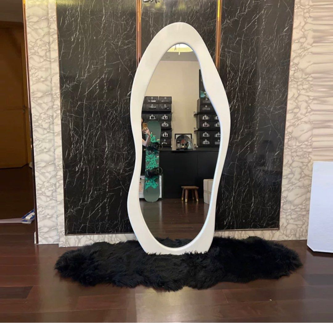 Minimalistic Wall/Standing Mirror