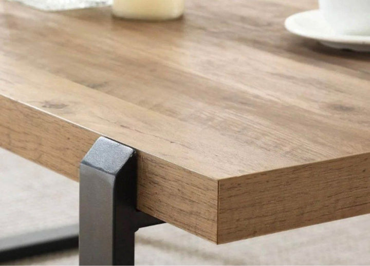 طاولة القهوة الخشبية