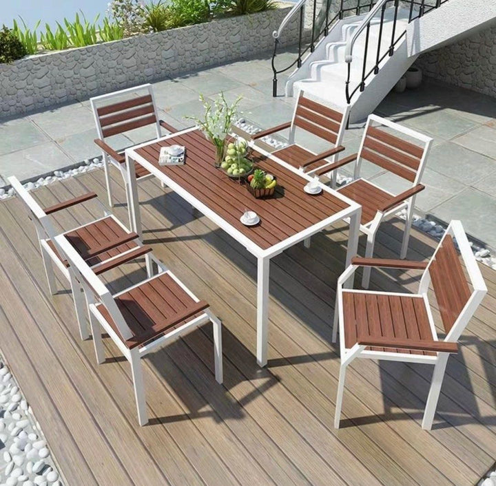 Modern Outdoor Table & Chairs