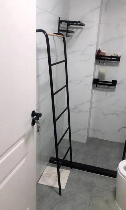 UBY Minimalist Modern Towel Ladder Rack Stand