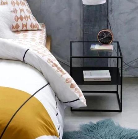 Minimalist Wireframe Bedside Table Lamp Table