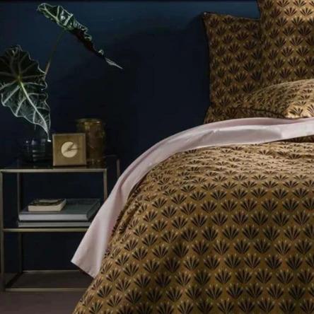 Minimalist Wireframe Bedside Table Lamp Table