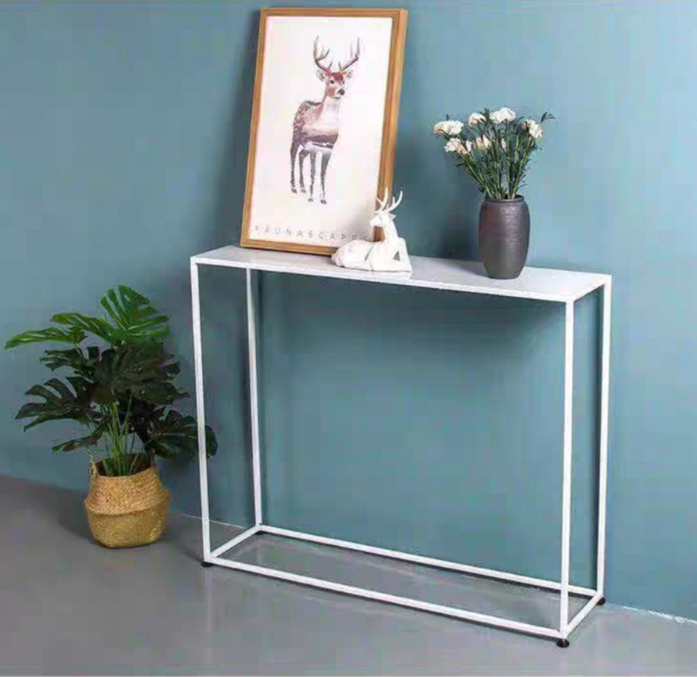 Metal Minimalist Style Geometric Wire Display Stand
