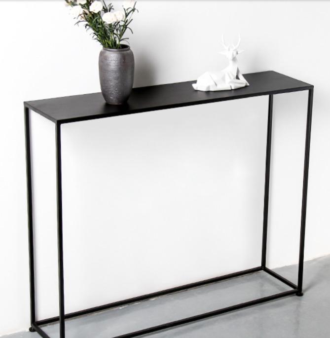 Metal Minimalist Style Geometric Wire Display Stand
