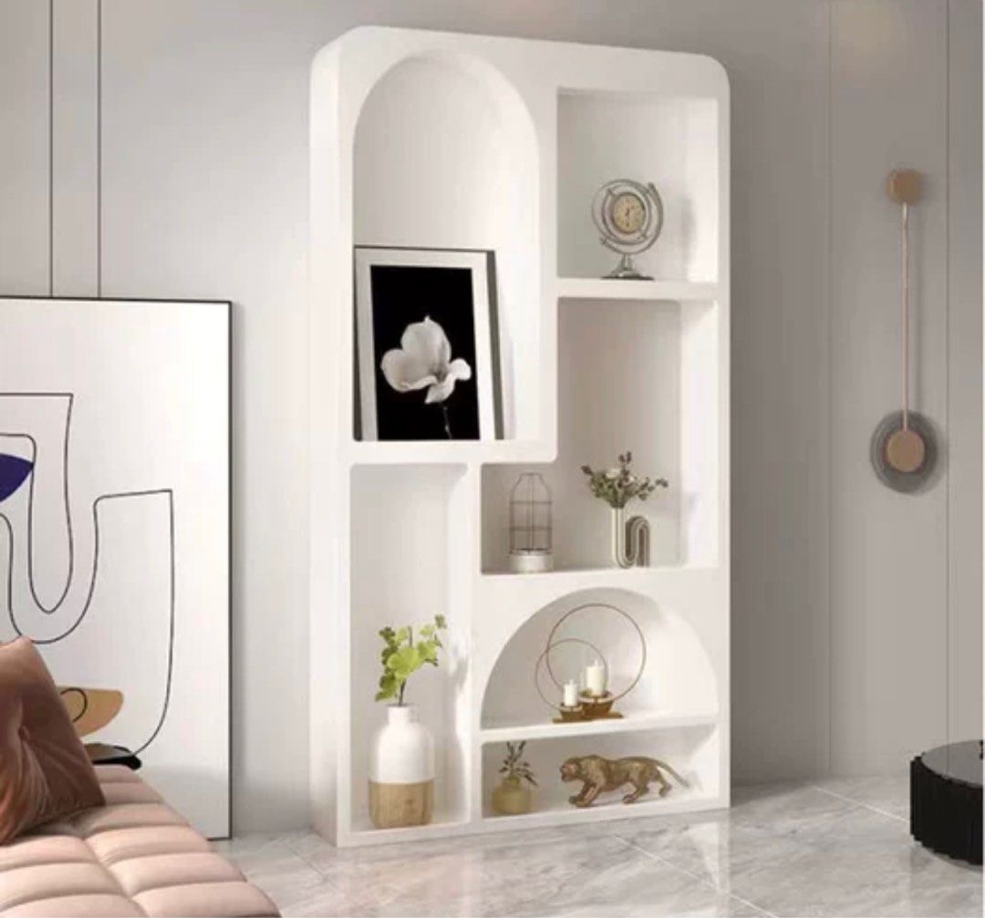 Minimalistic Standing Display Shelf