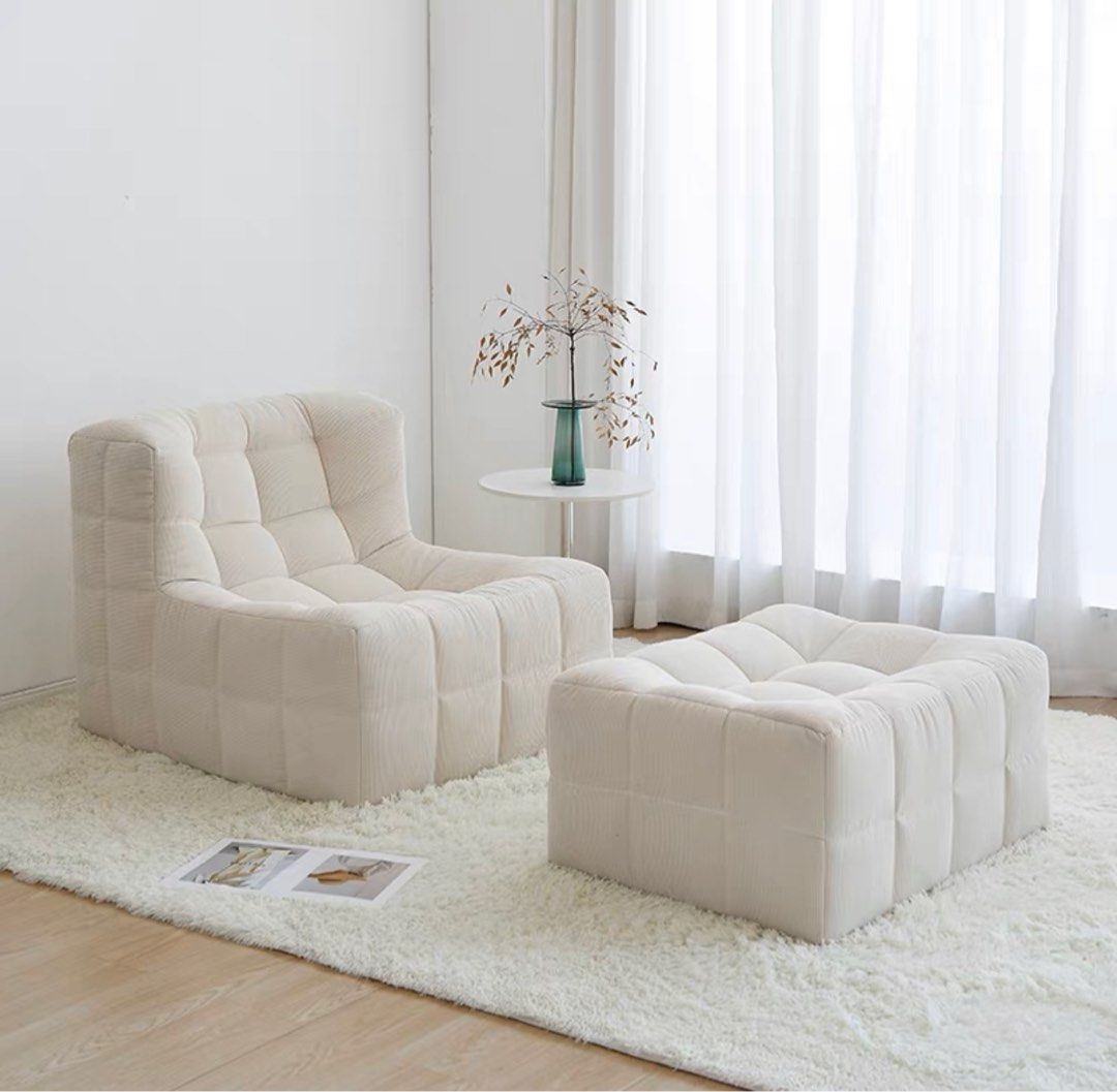 Minimalistic Lounge Chair