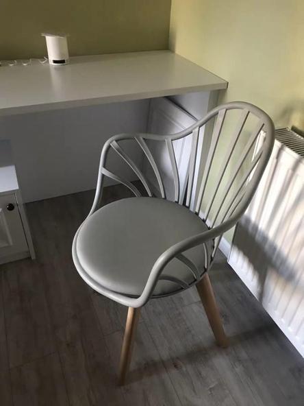 Scandinavian Seashell Dining Chair